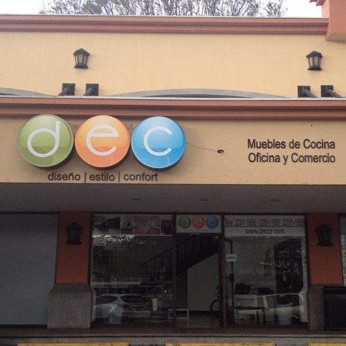 Horario :  lunes a viernes de 9:00 am hasta las 6:00 pm y sabados de 9:00 am hasta las 2:00 pm .