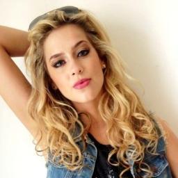 Sophia, minha princesa, minha inspiração, minha mulher, minha rainha ... Minha tudo s2 @sophiaabrahao
Since: 24/01/13