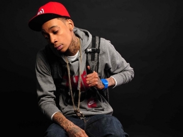 Parody Of Wiz. I tweet #REALSHIT
