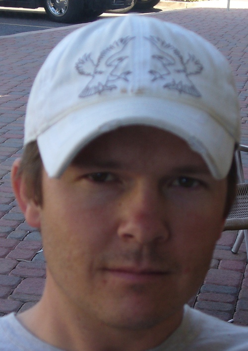 grasspaint's profile picture. We sell grass paint to landscapers, homeowner, handyman, realtors, painters, business owners, to paint grass green for a beautiful green lawn.