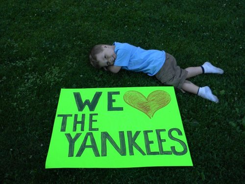 Tiffany47600321's profile picture. i like coupoing and the yankees