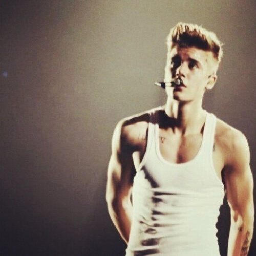 Im just a simple girl living out my dream :) Followed by Justin in 21.12 - 14:57 - Since: 11.06.10
