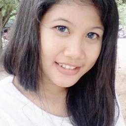 Fitri_Yasa's profile picture. Cewek simple , love cat's. inilah aku :)