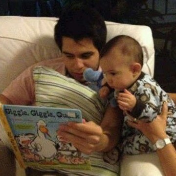 Ces_HV's profile picture. Looking for something.      I don't even know what....