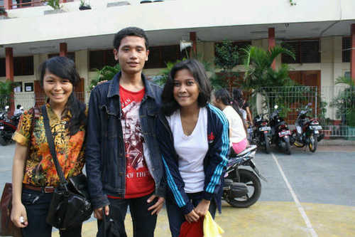 arido6's profile picture. Manchester is red not blue..