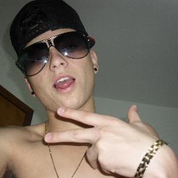 Sou um jovem sonhador em busca de realizar esses sonhos!!