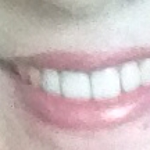 Jeune diplômée et graine de communicante, bébé blogeuse, épicurienne, passionnée et curieuse ! Mon blog parle du quotidien et de ce que j'aime. Bienvenue à tous