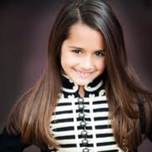 alisamellark's profile picture. I love my mommy and daddy to the moon and back. They say when im older theyll tell me about there exiting abd important past! I hope they tell me soon :)