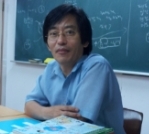 청주 나랏말씀 국어학원 원장입니다. '국어'를 좋아하고 '국어'를 잘 안다고 자부합니다. 대한민국의 희망인 어린 제자들과 23년을 함께 해 왔습니다. 자신의 알을 깨고 새로운 세상으로 나아가려는 병아리를 위해 밖에서 껍질을 쪼아주는 어미닭과 같은 일을 할 수 있어서 감사하고 행복합니다.
