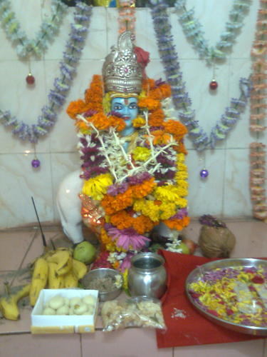 myself anil .i am reside at bhosari .i love kk,aasha bhosale lata mangeshkar songs. my favorate actress is madhuri dixit & actor is akshay kumar.
