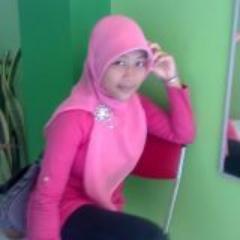 aSyikk,,
suKka maKan baKso..
perhaTiaan,,
fRiendLy..
gokiL abzz daCh,,
maniiss juGaa,,hhe