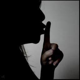 I am Stephanie. I am an advice column directed to students in school. I know it is a tough time and I am here to ease your life a little bit (or at least try)!