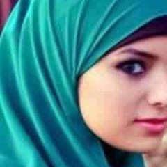 بنوته صيدلانيه ,,دماغها ناشفه بس طيبه :),,ونفسها تتخرج من الكليه دى بدون اى اصابات :D :D