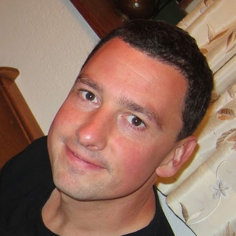 pascaloetiker's profile picture. Enterprise Software Specialist, Tech Fan, Musician