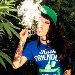 é a maconha que me fuma
