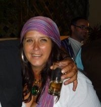 cosmic75's profile picture. Woman on the edge. Edge of reason and edge of sanity