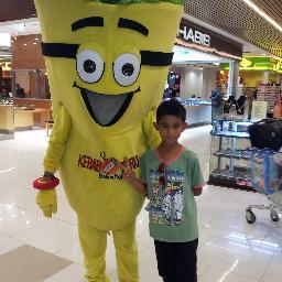 Iam a simple man, dan penyayang pada Papa dan Mama.. Love big my kin..