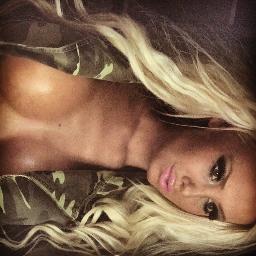 Hey. I am Joanna, i have 22, and i am soo horny xx so write me xx