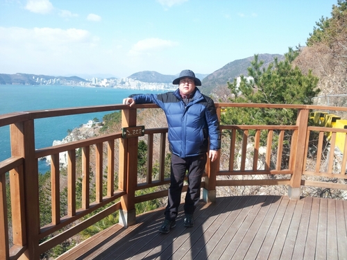 mrkim11812's profile picture. 