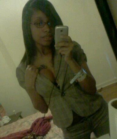 Y0UR NiGGA M0AN iT && Y0UR biTCH SCREAM iT [♥]MELASHiA[♥]!!! 22, bi, MOTHER OF JONTAVIOUS, CURRENTLY SiNGLE && S0 N0T L00KiNG!