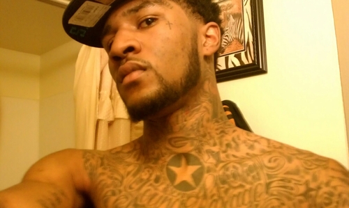 God 1st ~ Family 2nd~ Money 3rd ~ Niggas get yo tat game up.....  R.I.P Pops  RSN 4 Life... Chases paper not u dog hoes    Milwaukee ,WI