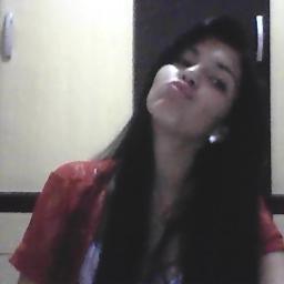 Menina de poucas palavras. Whatsapp : 83 9825-2735