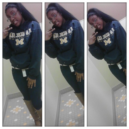 Thuggin With My Bro Perry Im Always Fooling On Dat Tip|I Be Getting The Freak Hoes With Keyanna @_Mvupin
