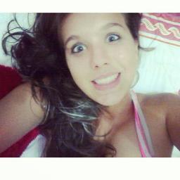 Victória,só do wiih!!s2 amo muito minha amigas meu amor e minha familiaa !! 
seegue:http://t.co/FpQ4c9aC
