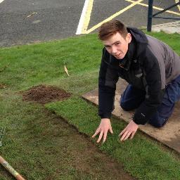 Professional, reliable and experienced gardening services at affordable prices. Get in touch for a free quote on 07583 696780.