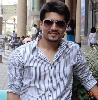 Punjabi, Mumbaikar | MBA at SIBM Bengaluru | Foodie, Loves to Holiday | CHELSEA FC...!!!!