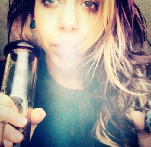 Certified stoner chick ✌