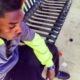 Artist / #HighLifeGang / #CoastLife / 19 / #Single / IG: @kidnephew ( UNSIGNED ) / for booking kidnephew@gmail.com /