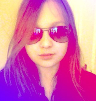 I'm Anna! Follow me plz!!! xoxo