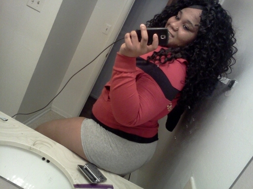 Im 21...no kids ....i take care of my self ##BAD CHICK ...PERIOD ##TEAM FOLLOW BACK