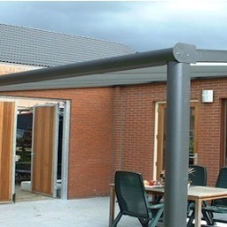 Uit voorraad en op maat een Terrasoverkapping, Veranda, Serre en profielen voor veranda's met een houten draagstructuur Wij leveren Climalite,
Climax, Pergolux
