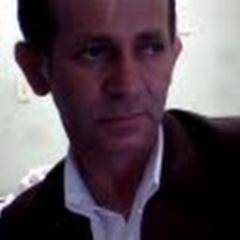 Eu, julio oliveira,uma pessoa calma,compriensivo, gosto de fazer novas amizades,quer a minha opiniao, pode contar comigo.