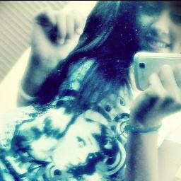 Meenina Mimada, cara de criança corpo de mulher , sempre de bem-astral, não se importa com que os outros dizem ,ama mais nao é amada , ESSA É A VIDA! segue ;*