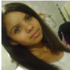 eu sou assim uma hora(extrovertida)
outras horas sou assim(timida)
normalmente sou assim(maluca mas amo todos vcsss)