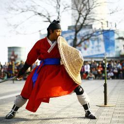 사람이 먼저다.