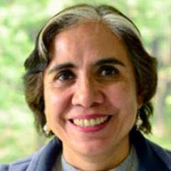 Maestra de Matemáticas. Apasionada de dar clases, estoy convencida que nadie nace sabiendo, todos aprenden practicando.