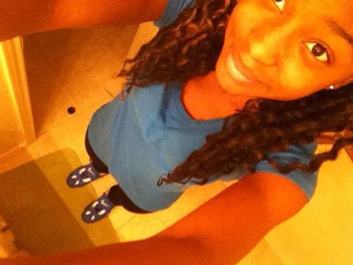bii_itstrue's profile picture. 