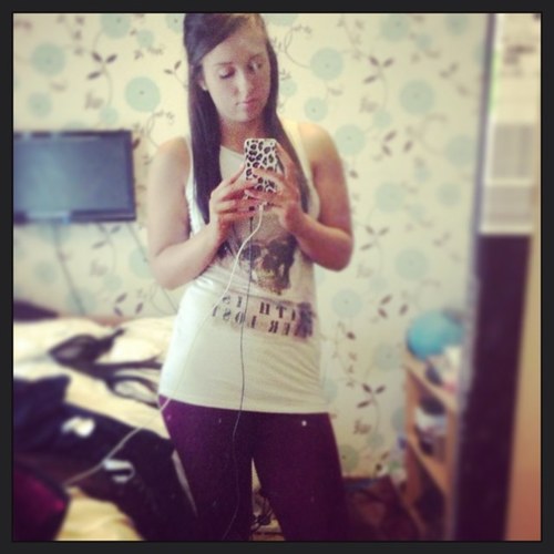 - Sheffield lass, born & bred, 19! - follow me, I follow back :) - love you & miss you, forever and always, RIP James Ward †     - my boy 17.O2.13❤