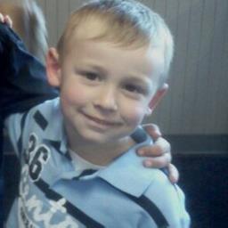 raven cash loves you! your my best friend and mom(: no one can amount to u! they cant find friend like us xoxo -raven