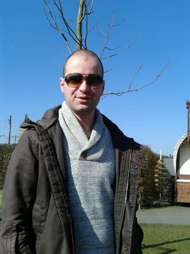 robinss81's profile picture. 