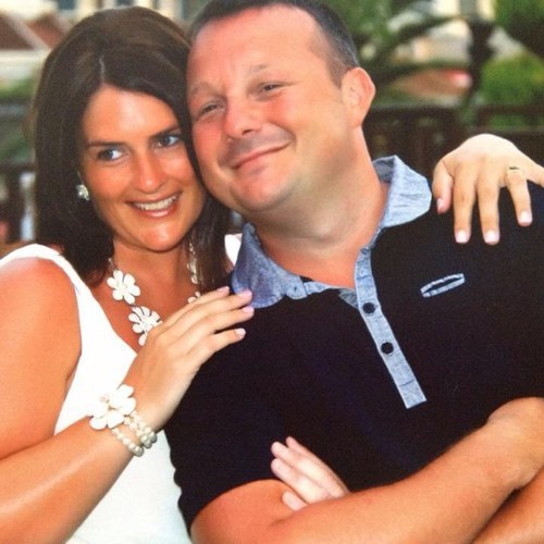 Married, father of 3. Youth footy coach, from the great city of salford. MUFC.