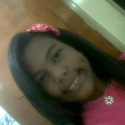 soy scarlet soy una persona muy alegre y carismatica me gusta leer y hacer muchas actividadades etc