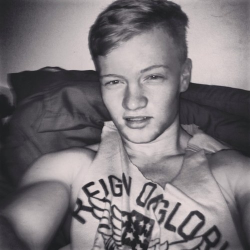 FOLLOW @OllyMepham_