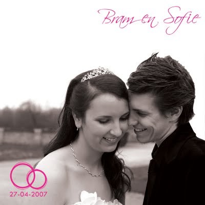 Happily maried since 2007, parents of 4 amazing kids and 1 in the belly.