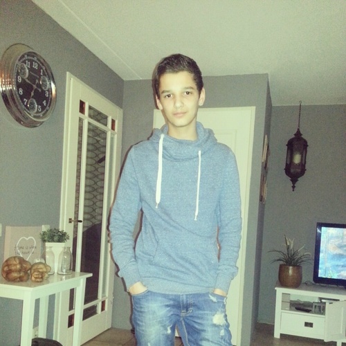 boydddj's profile picture. Ariana Grande! #KFC