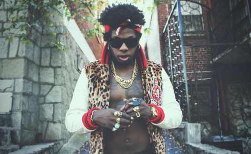 popping molly's and sweatin Wooo parody account not real Trinidad James